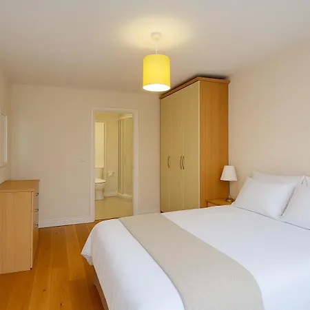 Gracepark Garden Retreat, Spacious 2br With Balcony & Parking Lägenhet